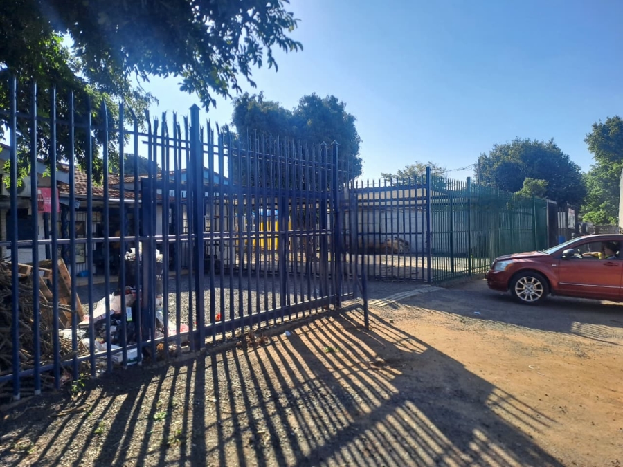 Commercial Property for Sale in Oos Einde North West